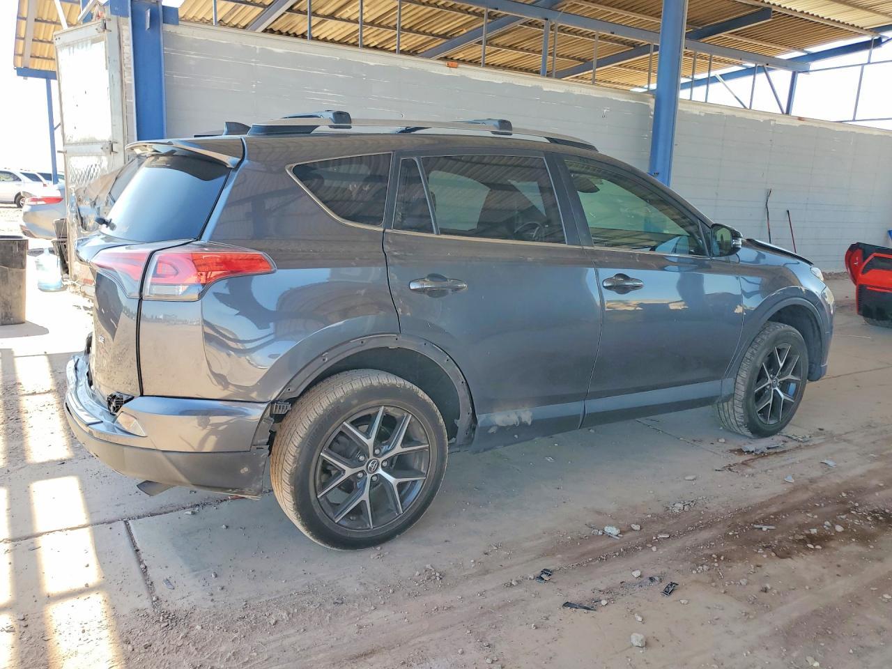 2017 Toyota Rav4 Se - Фото 3