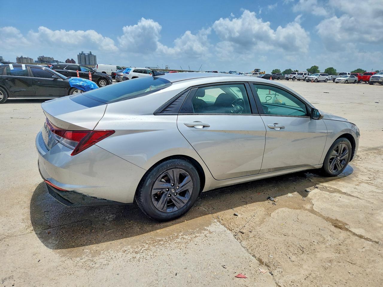2021 Hyundai Elantra Sel - Image 3