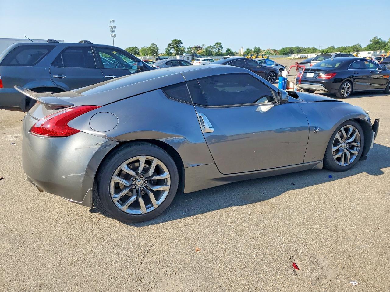 2014 Nissan 370Z Base - Фото 3