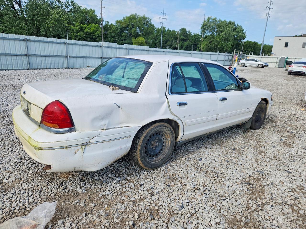 2000 Ford Crown Victoria - Фото 3