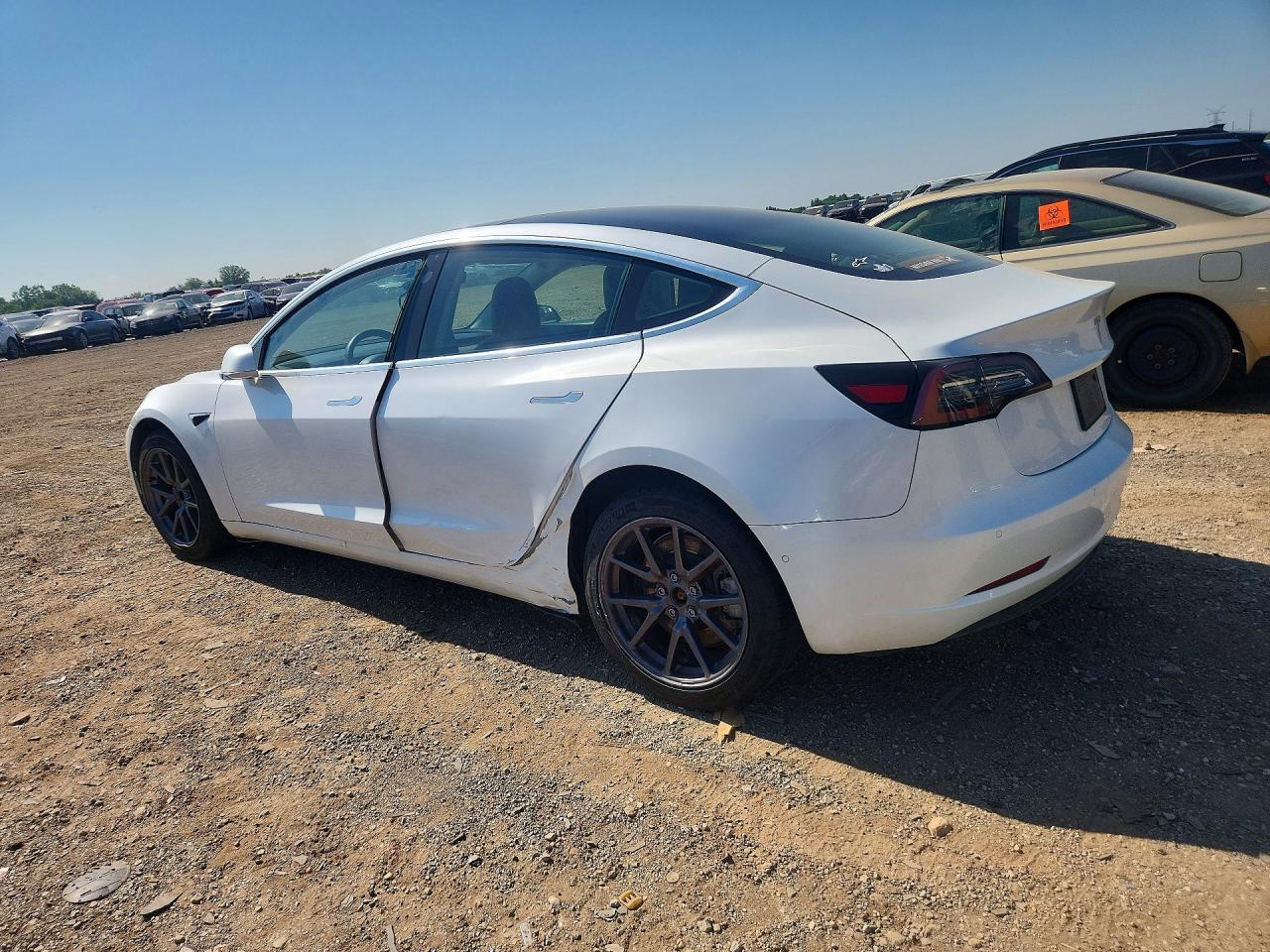 2020 Tesla Model 3 - Фото 2