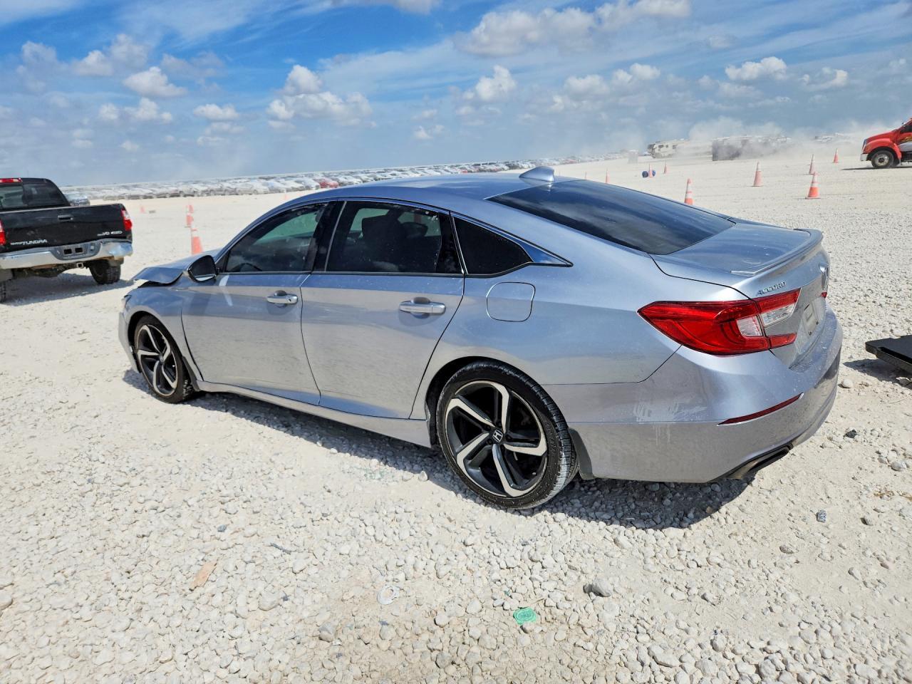 2019 Honda Accord Sport - Image 2