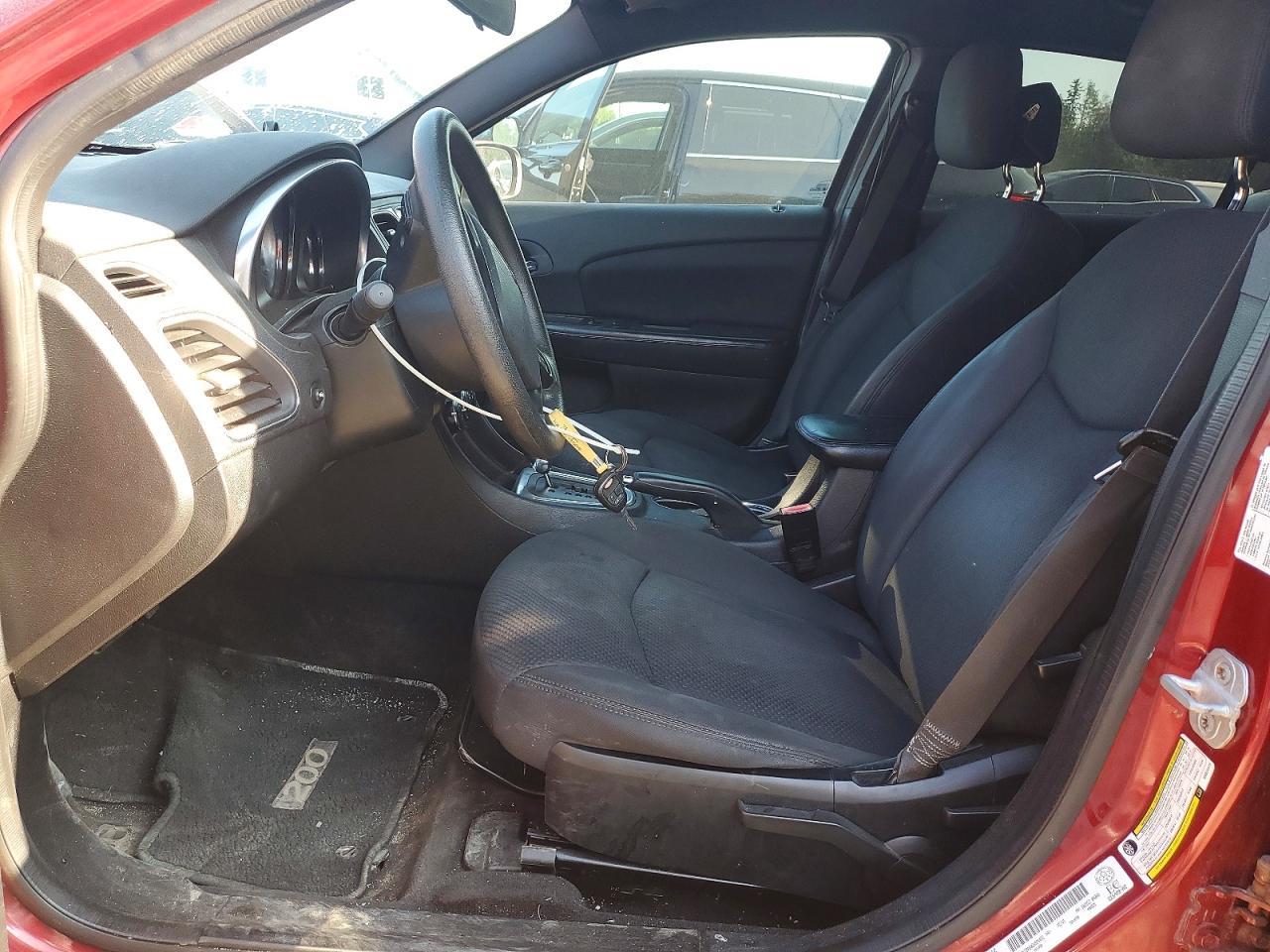 2013 Chrysler 200 Lx - Image 7