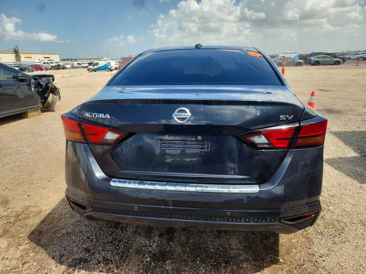 2022 Nissan Altima Sv - Image 6