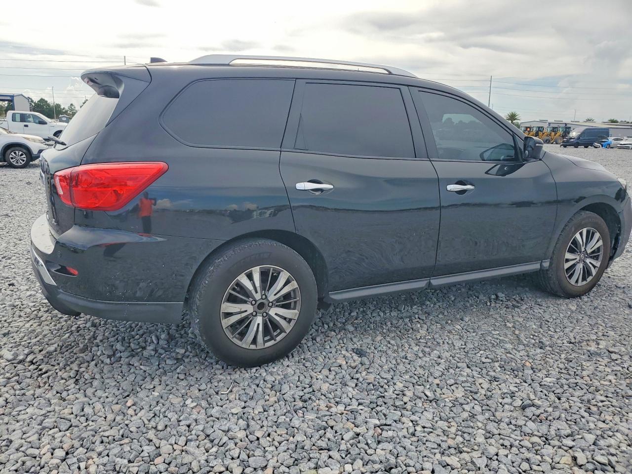 2018 Nissan Pathfinder Sl - Фото 3