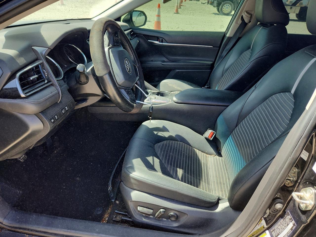 2020 Toyota Camry Se - Image 7