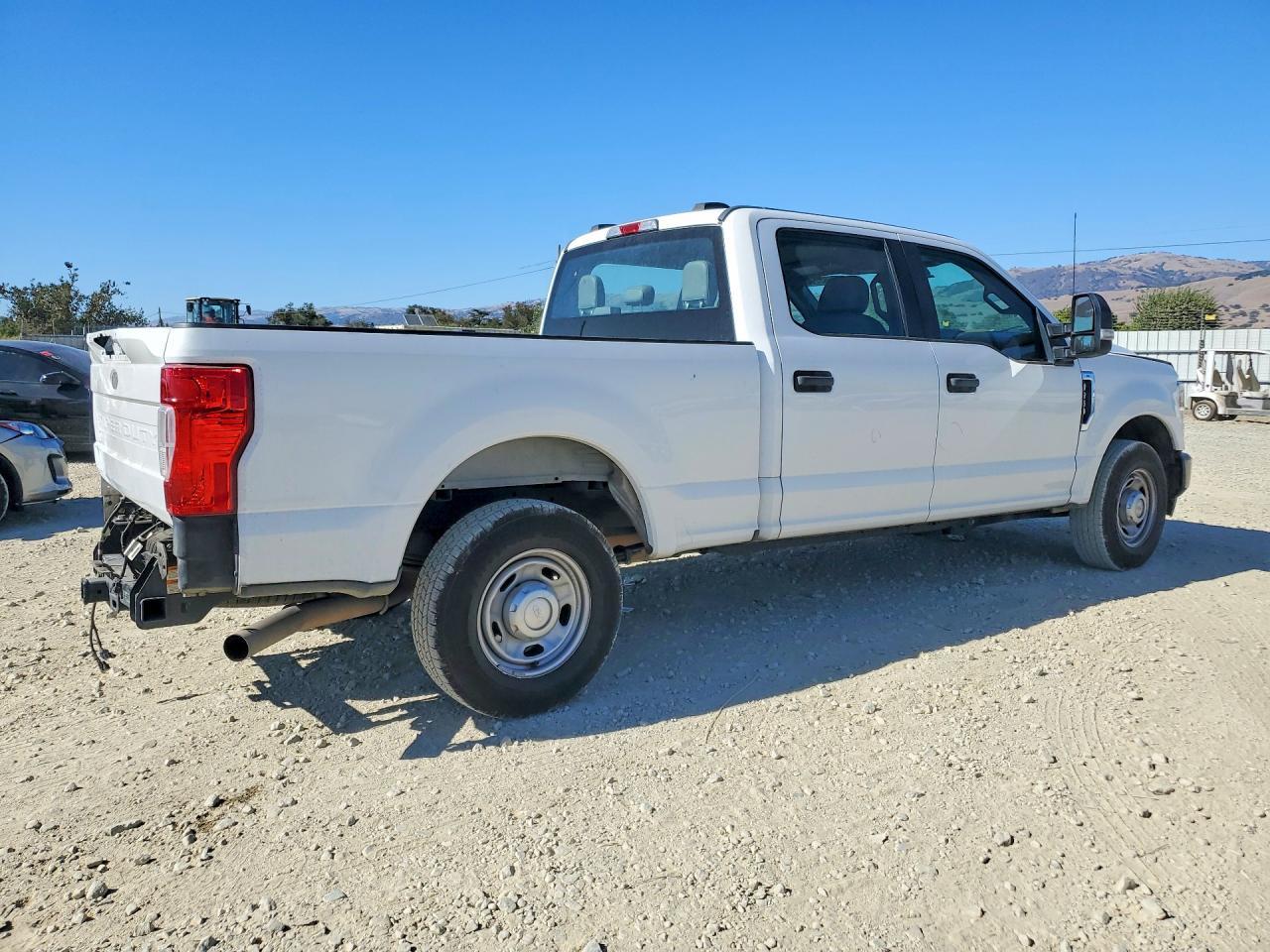 2022 Ford F250 Super Duty - Фото 3