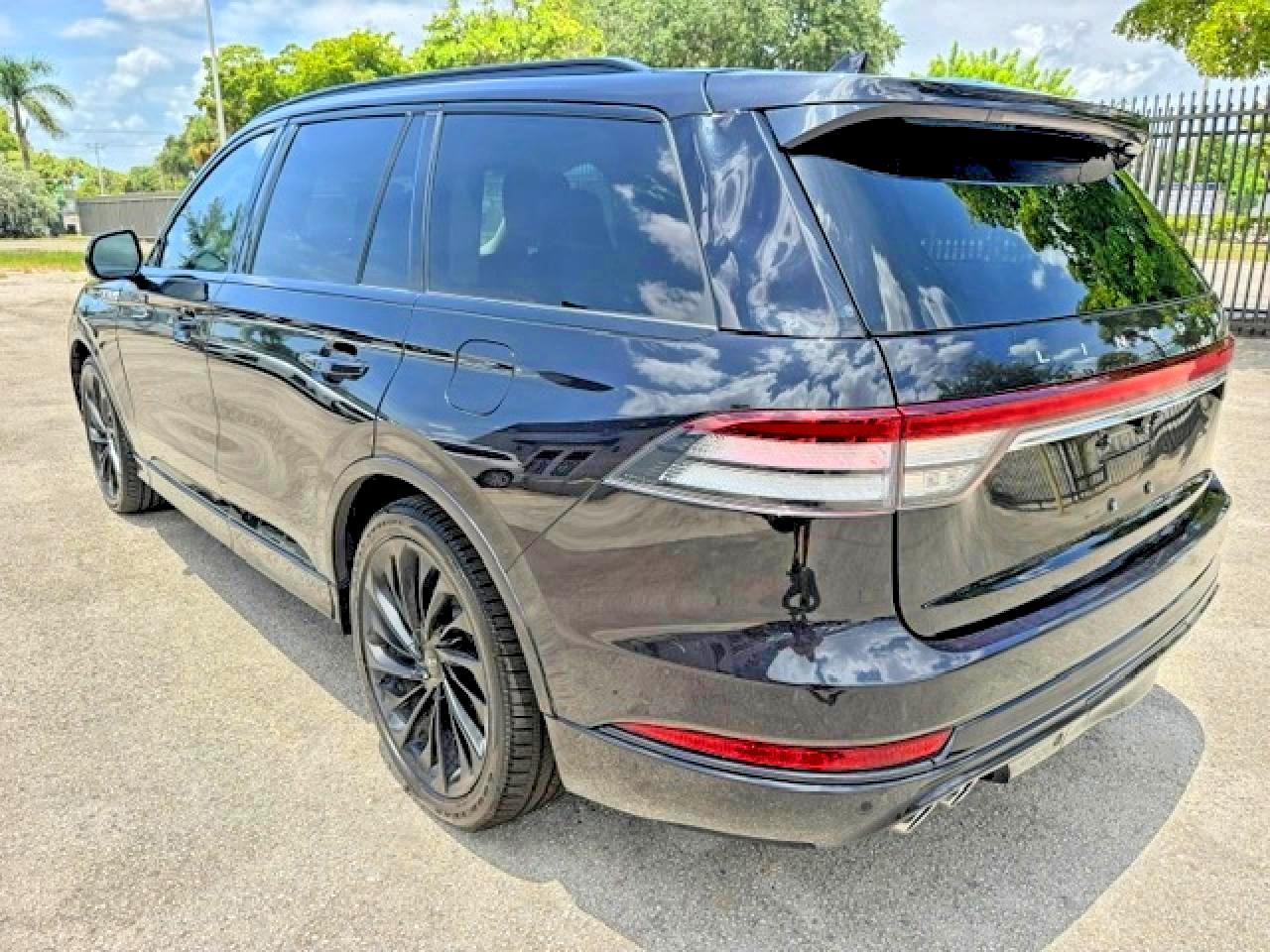 2022 Lincoln Aviator Reserve - Фото 2