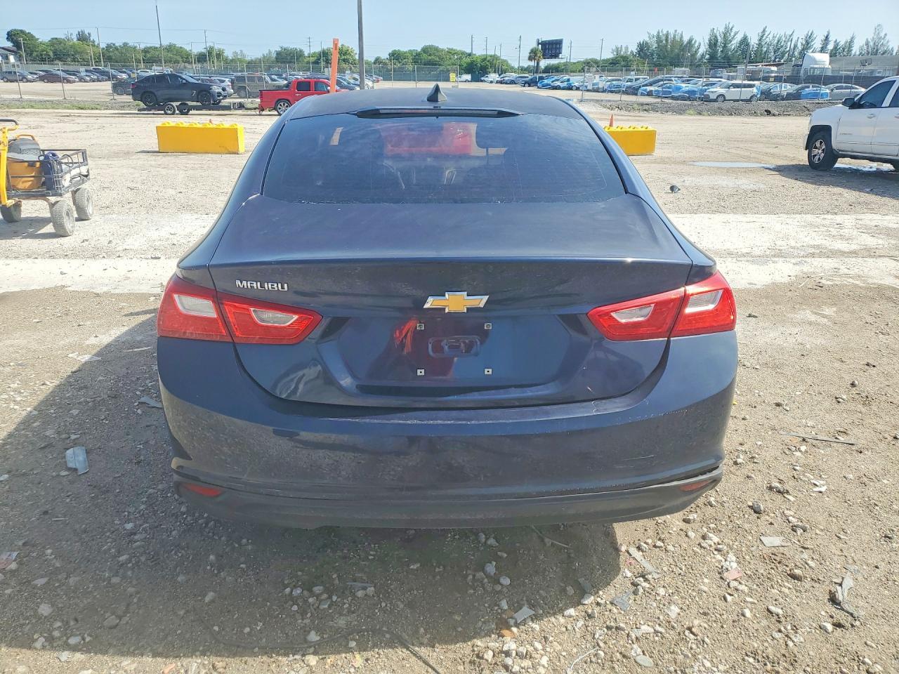 2017 Chevrolet Malibu Ls - Фото 6