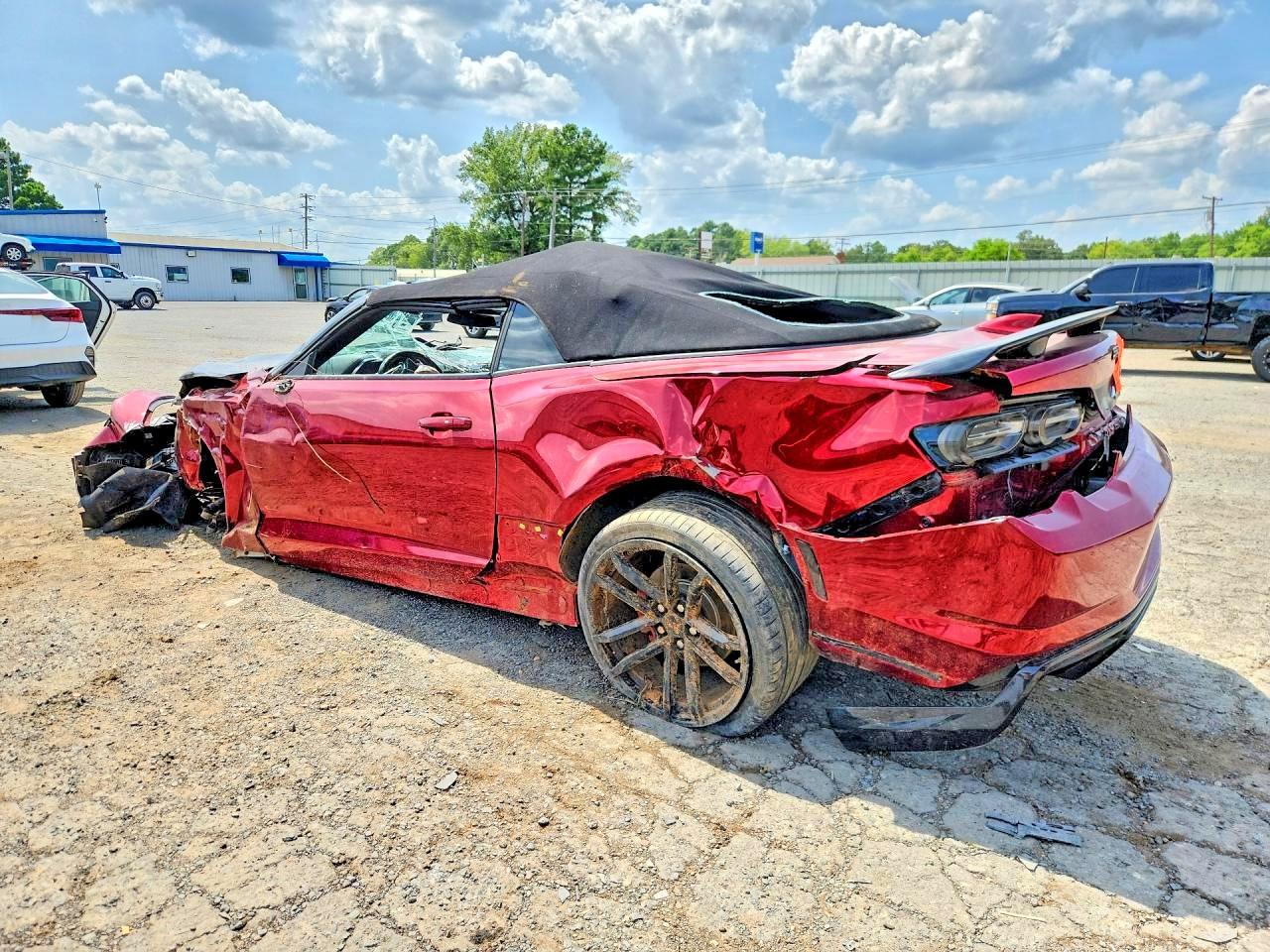 2023 Chevrolet Camaro Lt - Фото 2