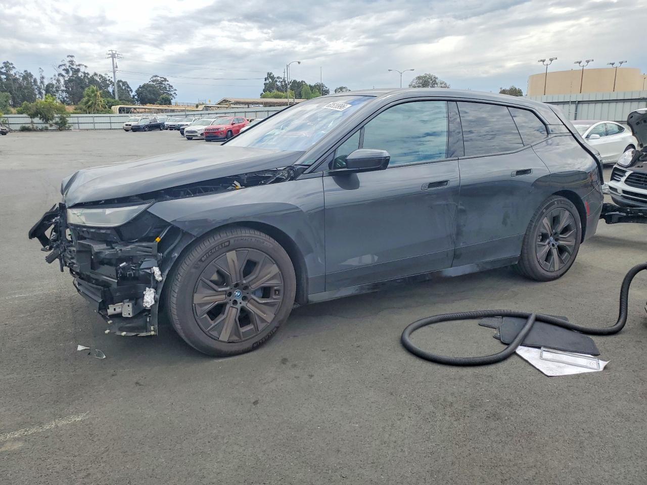 2025 BMW Ix xDrive50