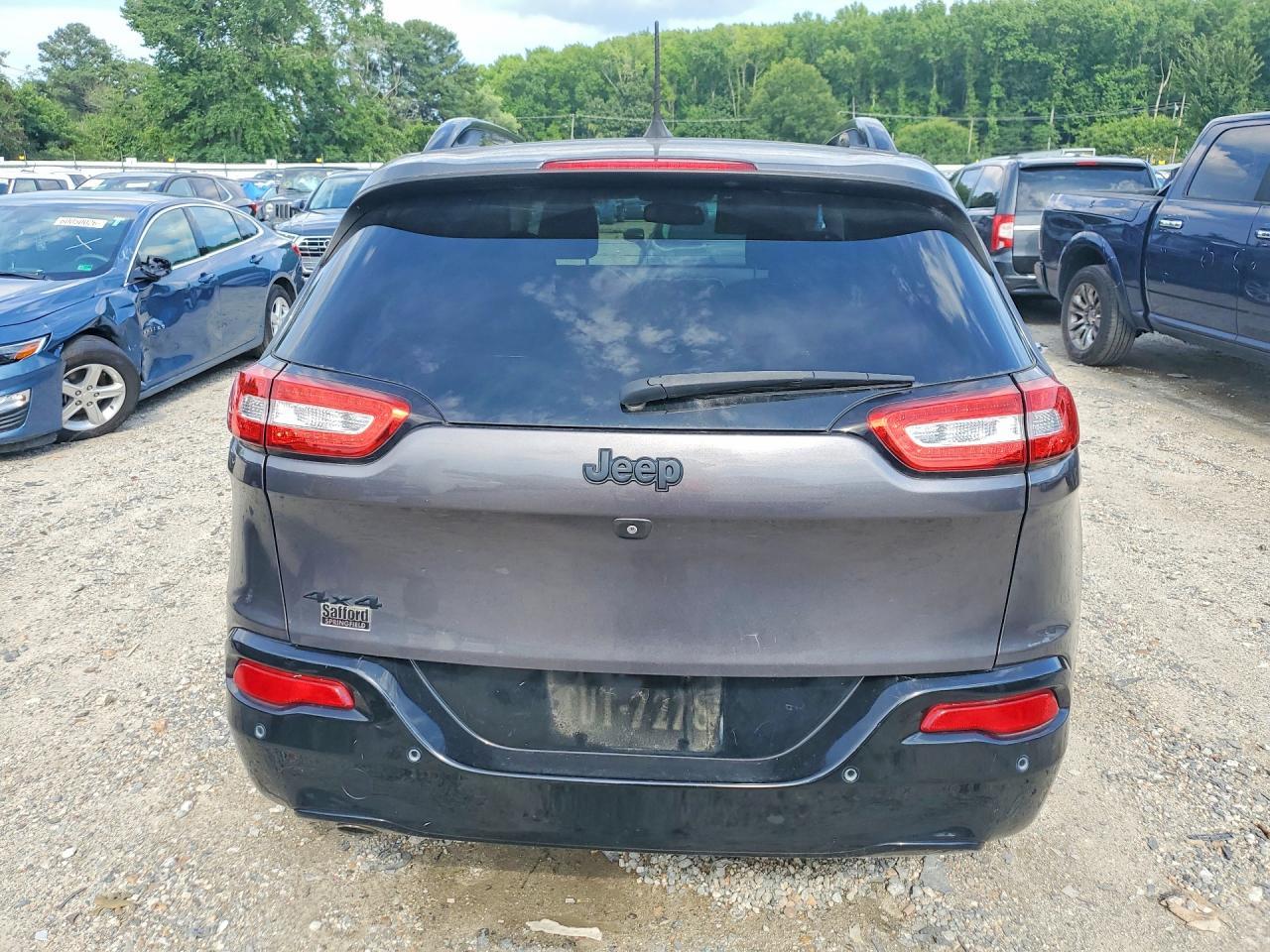 2018 Jeep Cherokee Latitude - Image 6