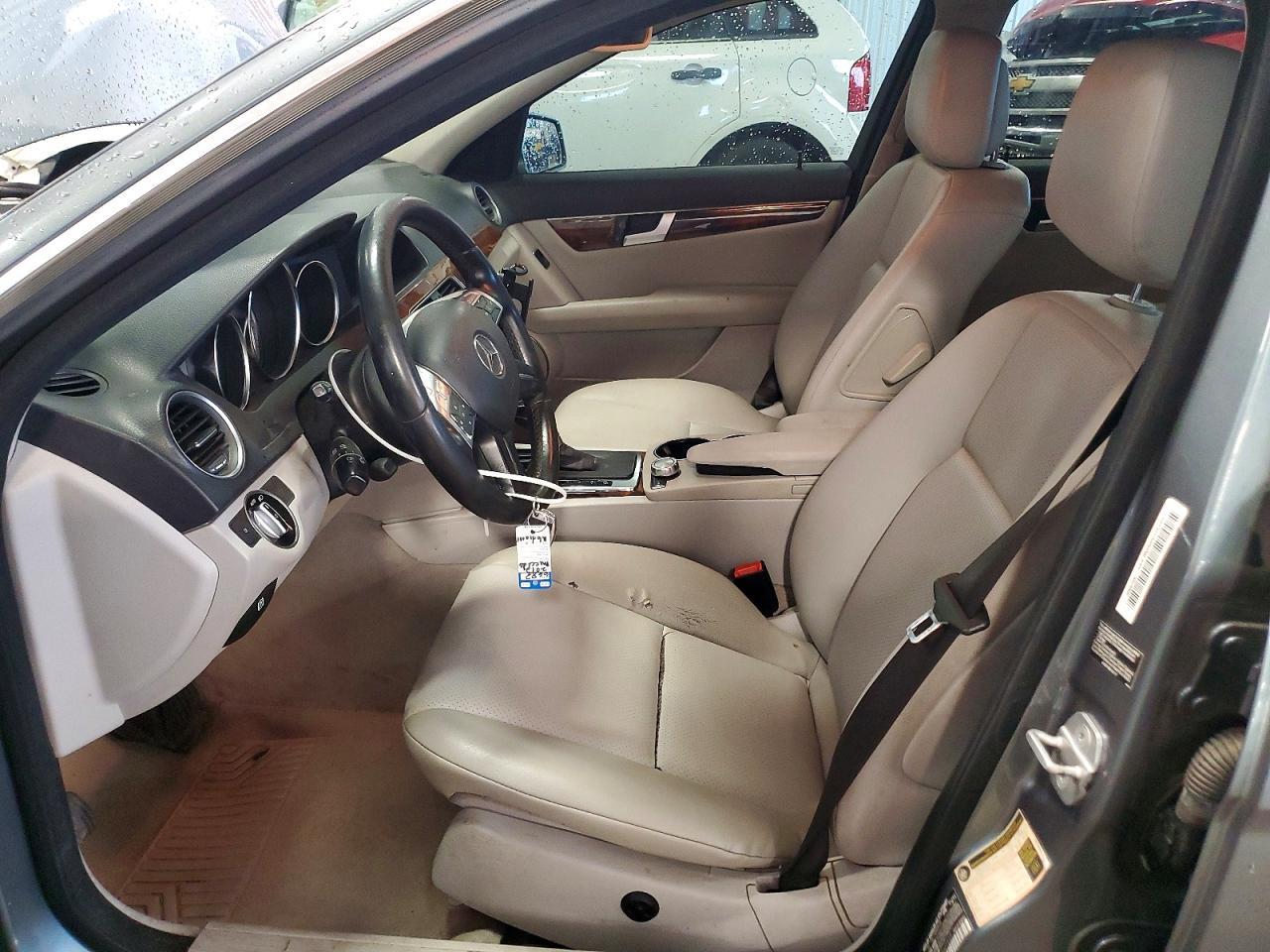2012 Mercedes-Benz C 250 - Фото 7