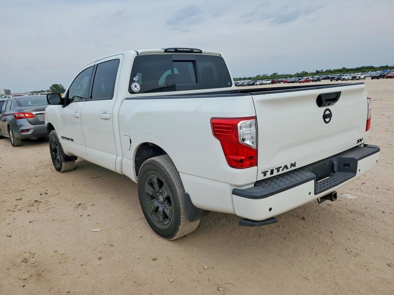 2020 Nissan Titan Sv - Фото 2