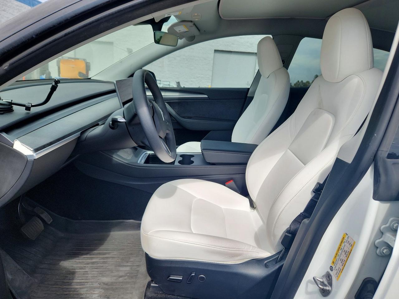 2023 Tesla Model Y - Image 7