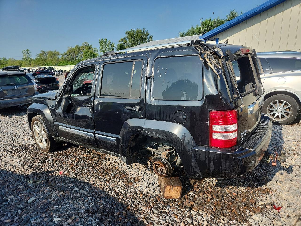 2012 Jeep Liberty Jet - Фото 2