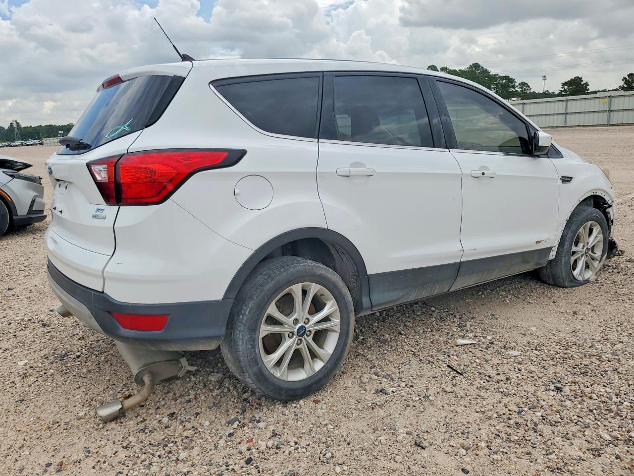 2019 Ford Escape Se - Image 3