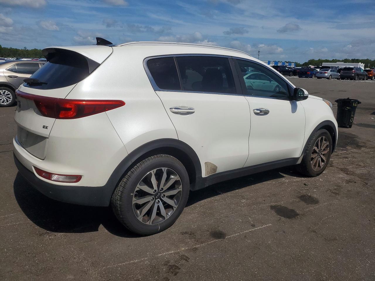 2017 Kia Sportage Ex - Image 3