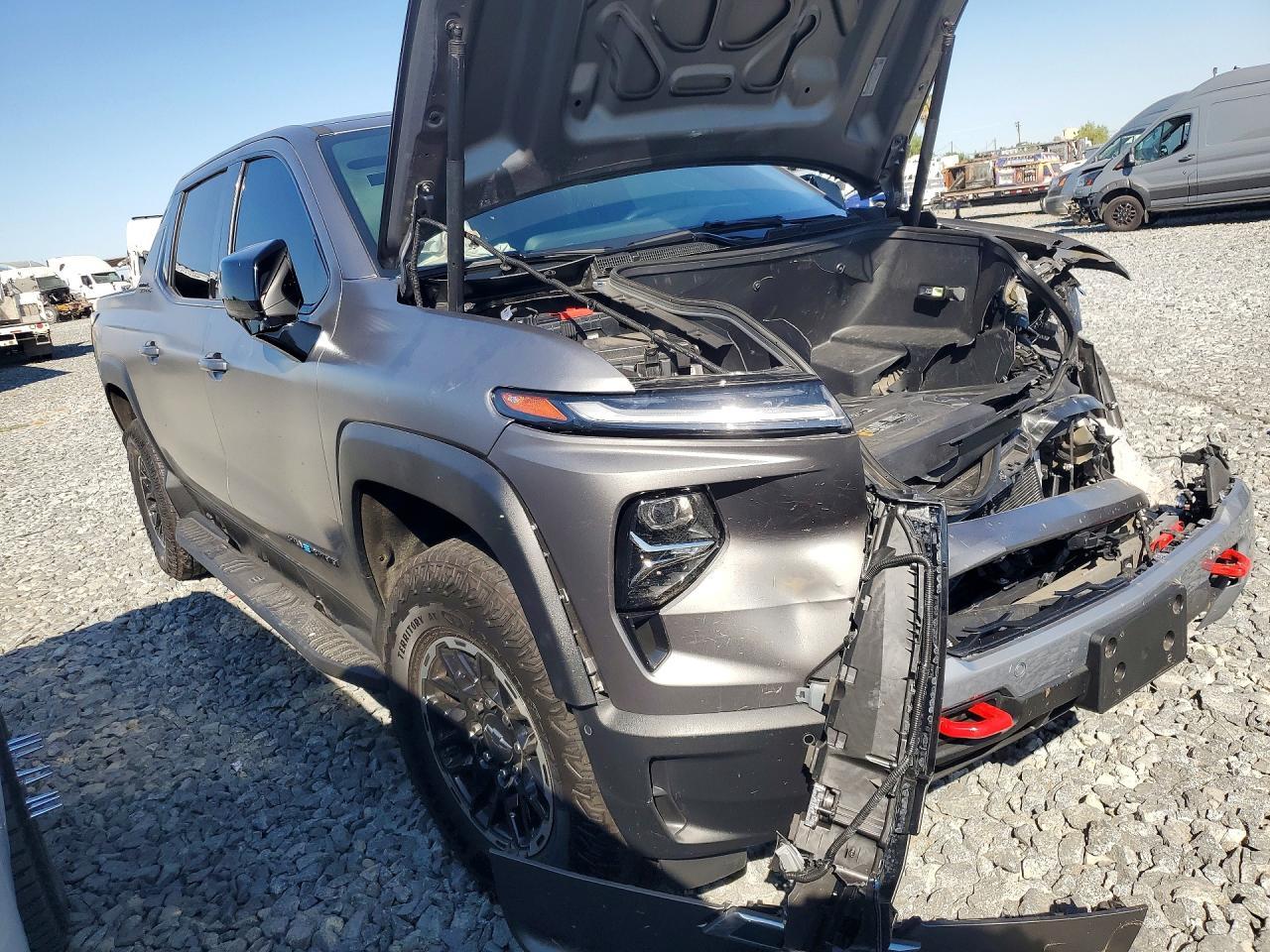 2026 Chevrolet Silverado Trail Boss - Image 4