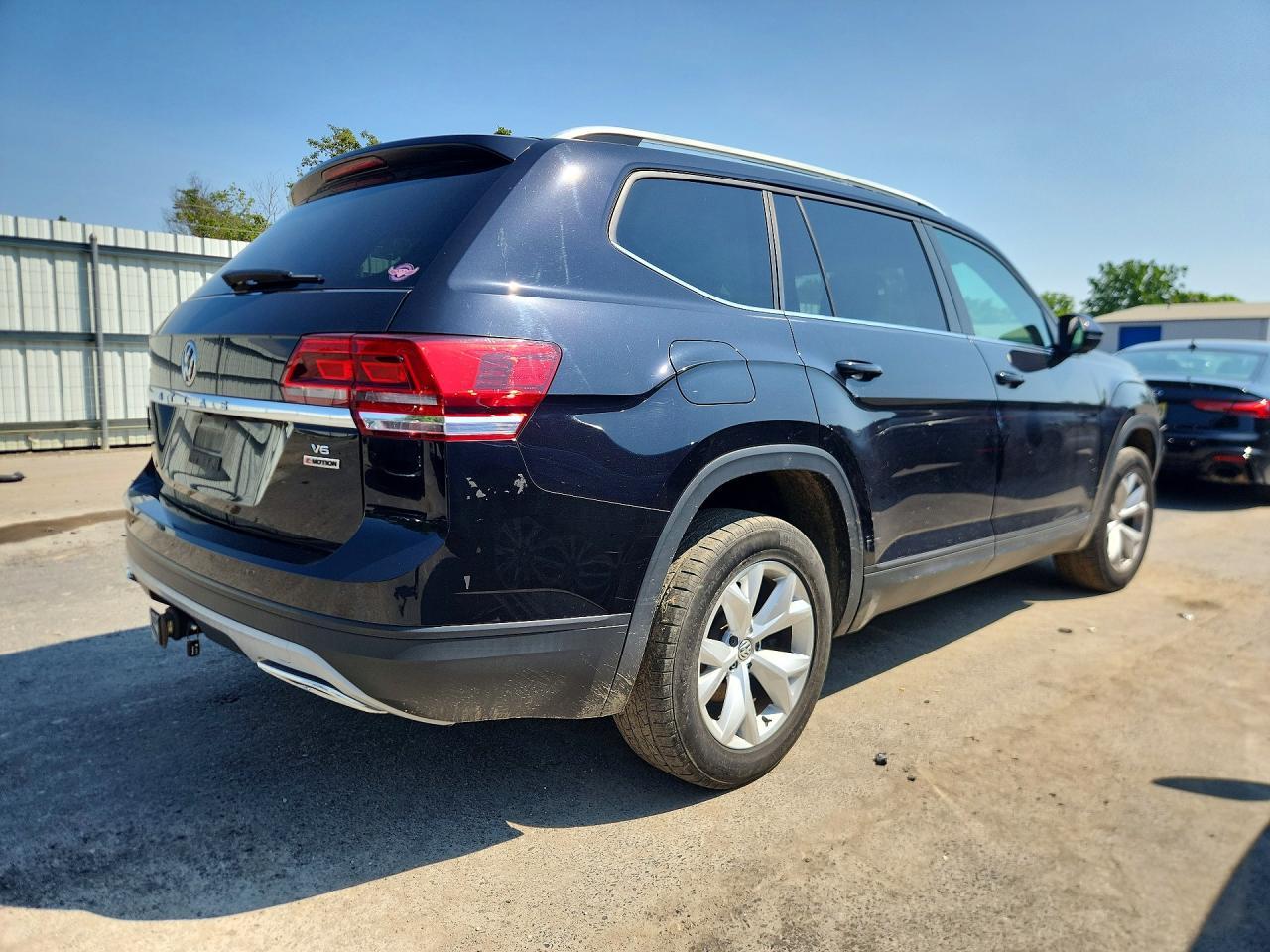 2019 Volkswagen Atlas S - Image 3