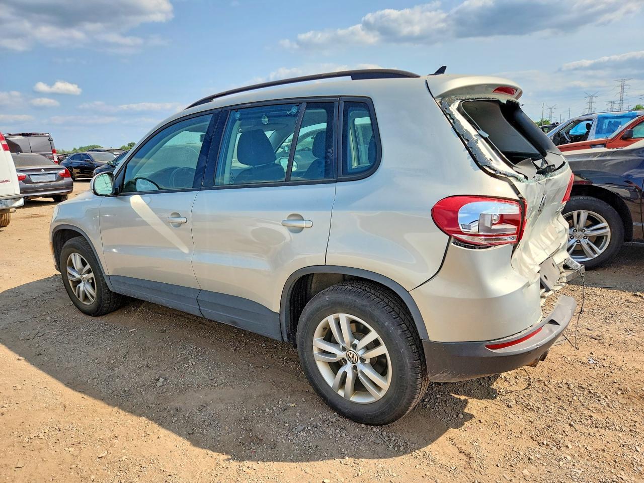 2015 Volkswagen Tiguan S - Image 2
