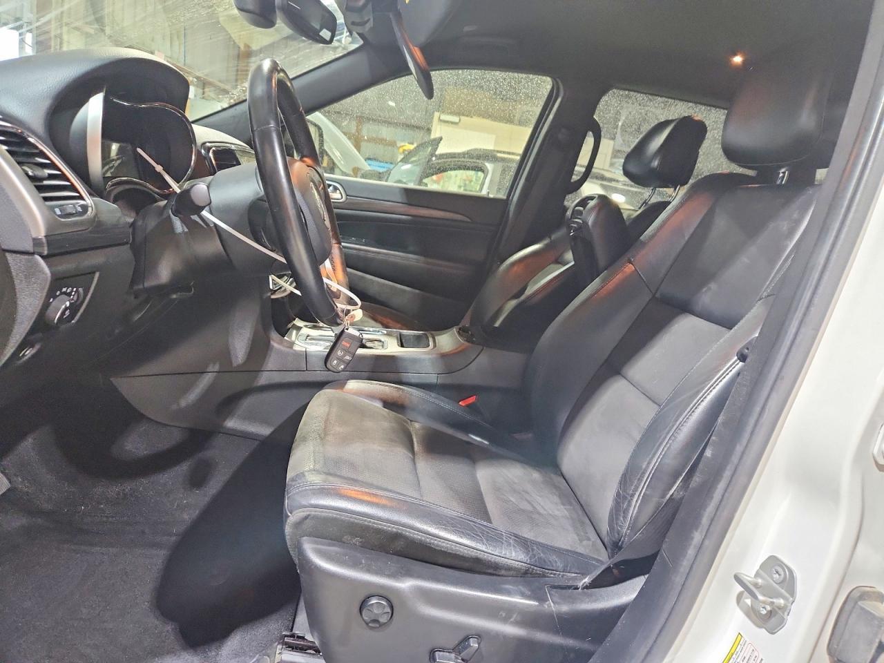 2019 Jeep Grand Cherokee Laredo - Image 7