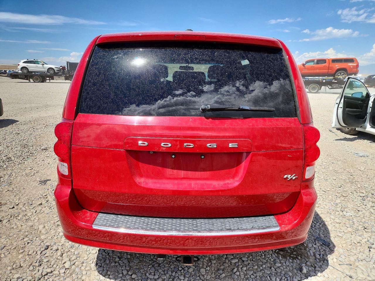 2014 Dodge Grand Caravan R/T - Image 6