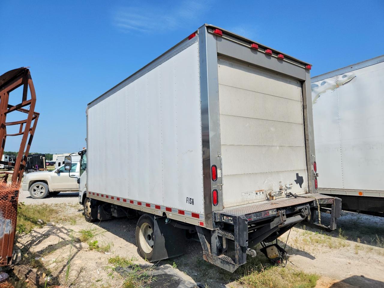 2015 Isuzu Npr Xd Refrigerated Box Truck - Фото 2