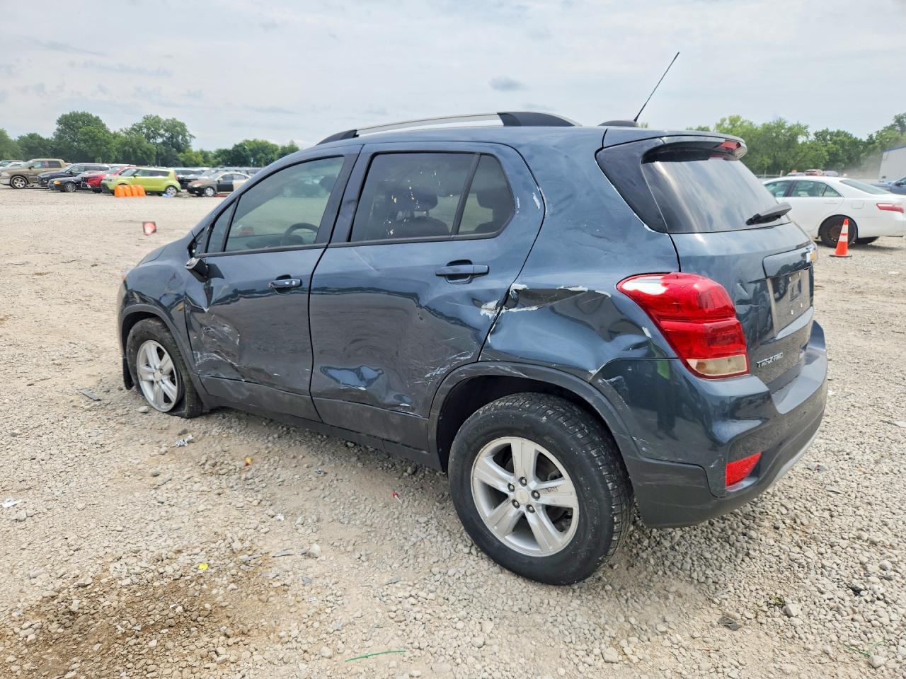 2021 Chevrolet Trax 1Lt - Image 2
