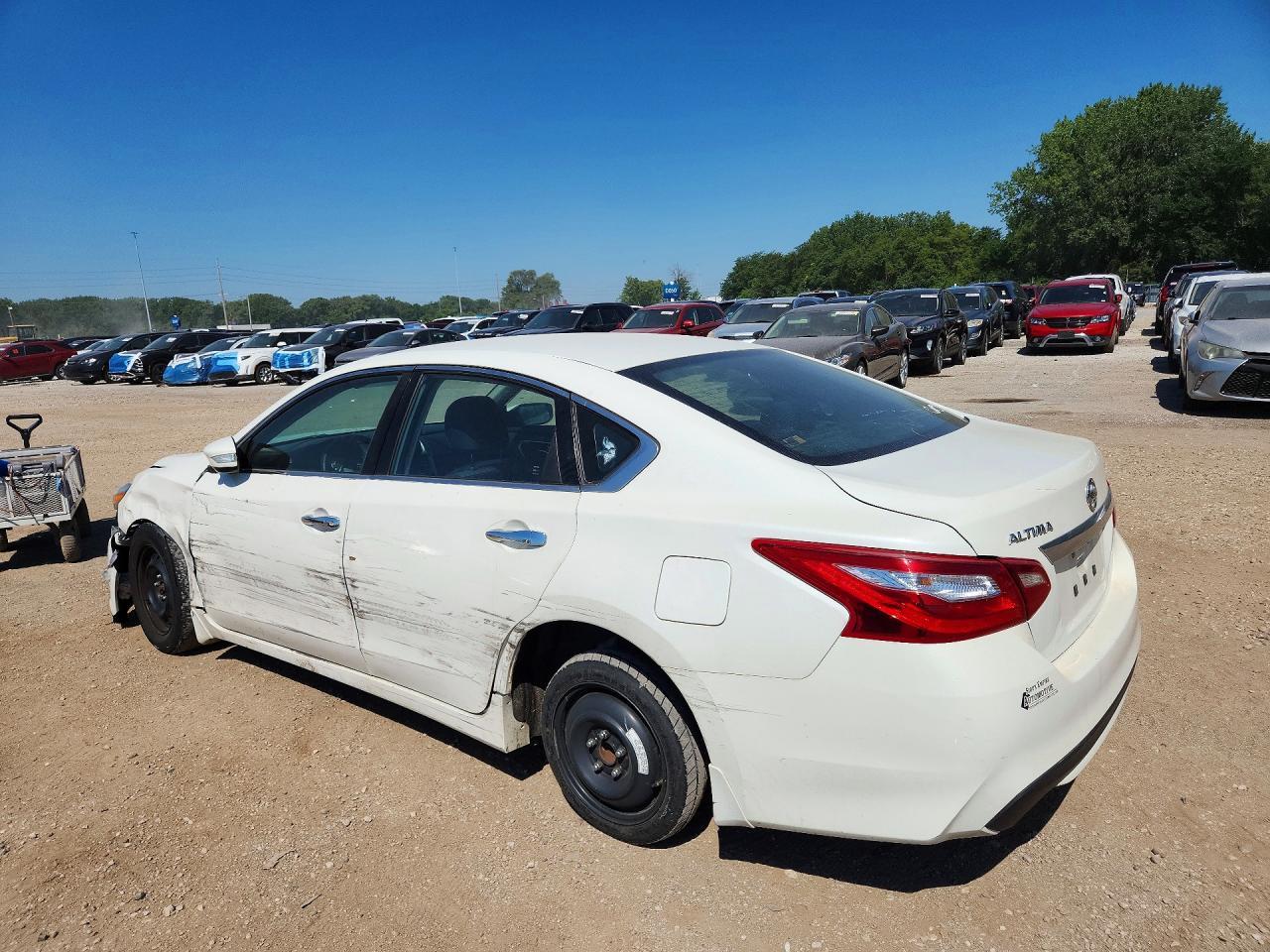2017 Nissan Altima 2.5 S - Фото 2