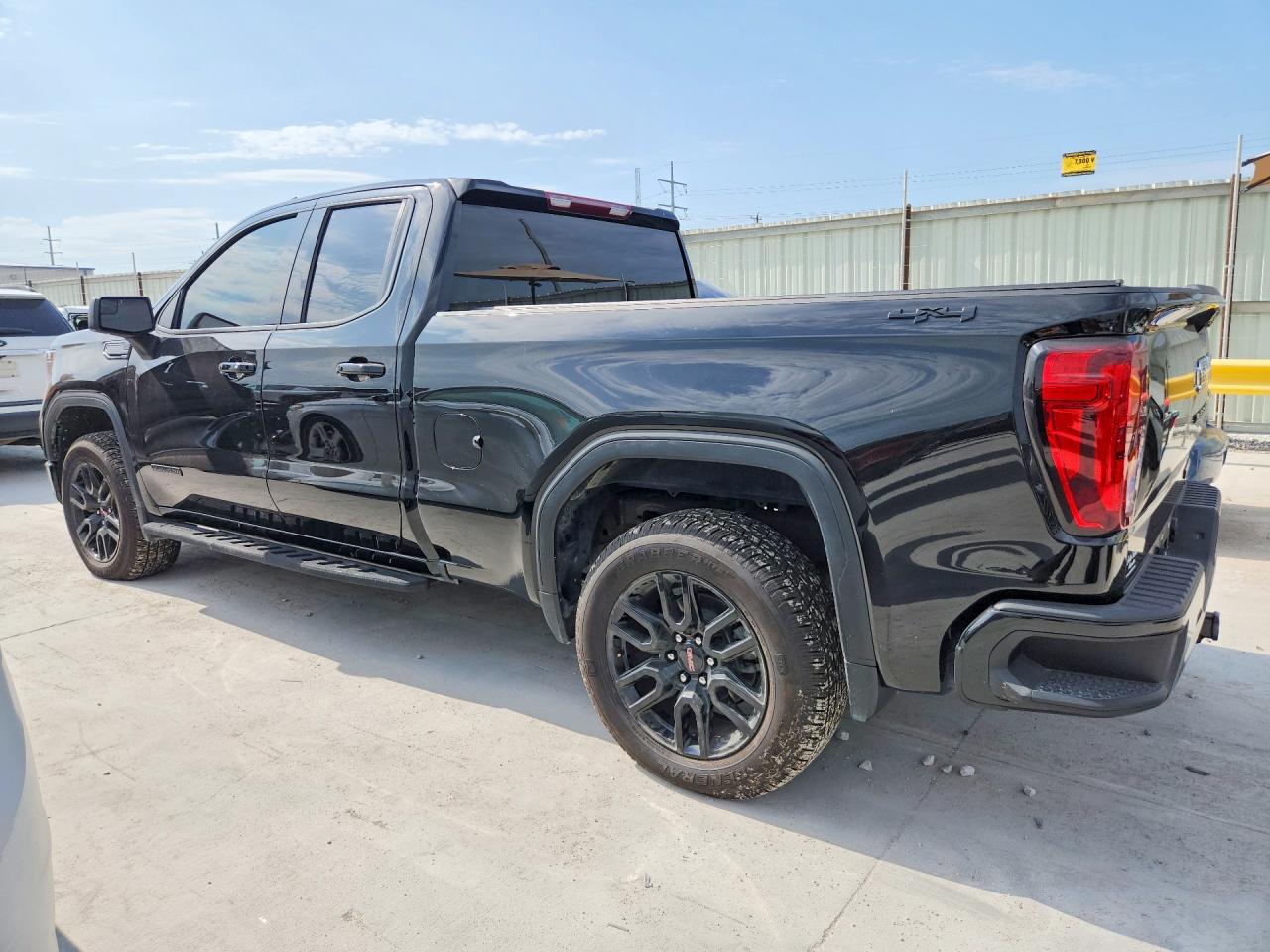 2024 GMC Sierra K1500 Elevation-L - Фото 2