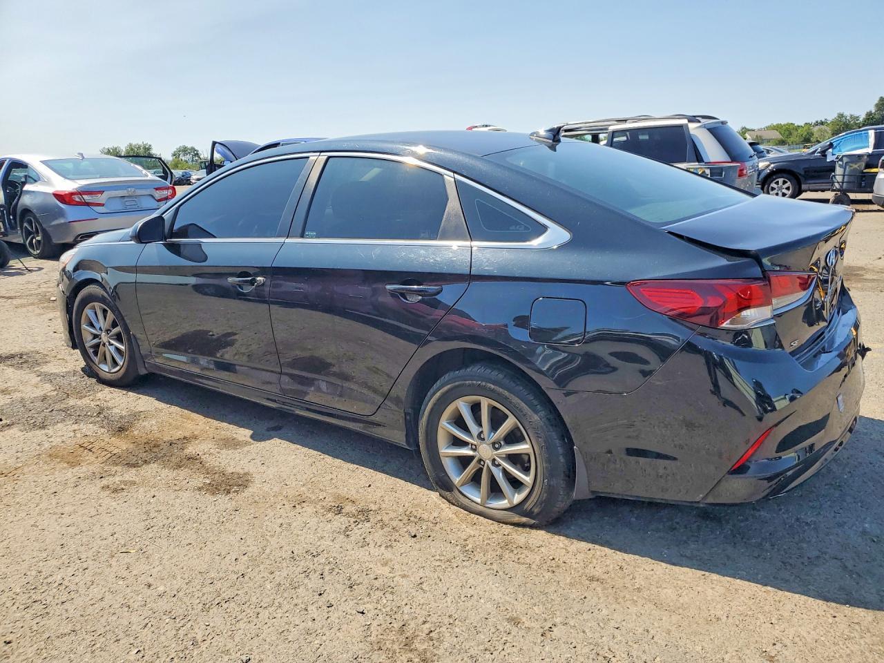 2019 Hyundai Sonata Se - Фото 2