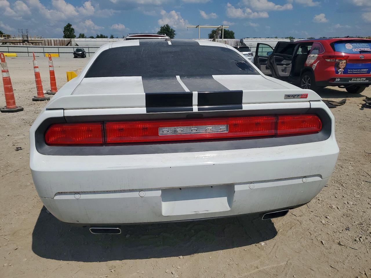 2013 Dodge Challenger Srt-8 - Image 6