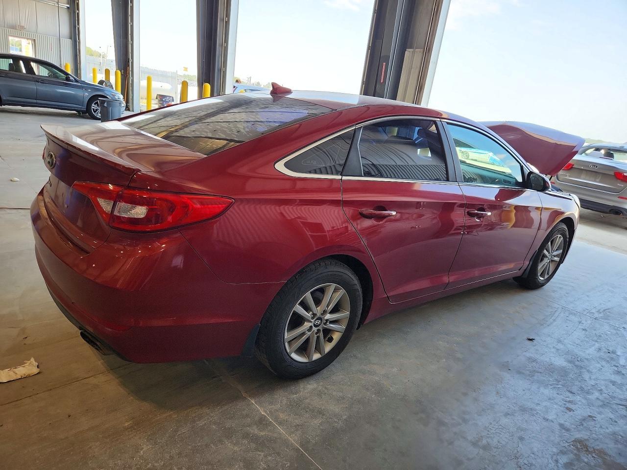 2015 Hyundai Sonata Se - Image 3