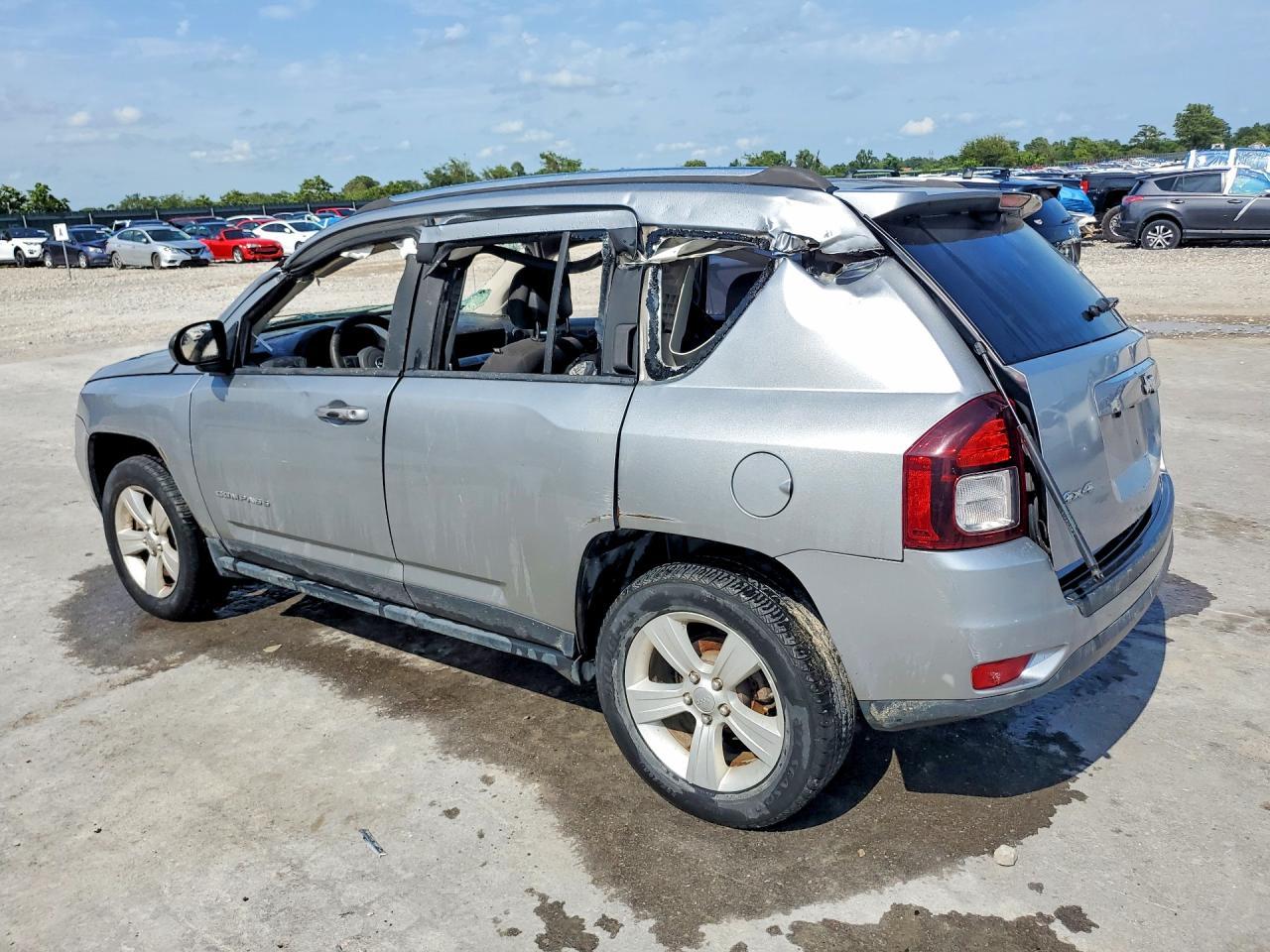 2015 Jeep Compass Sport - Фото 2
