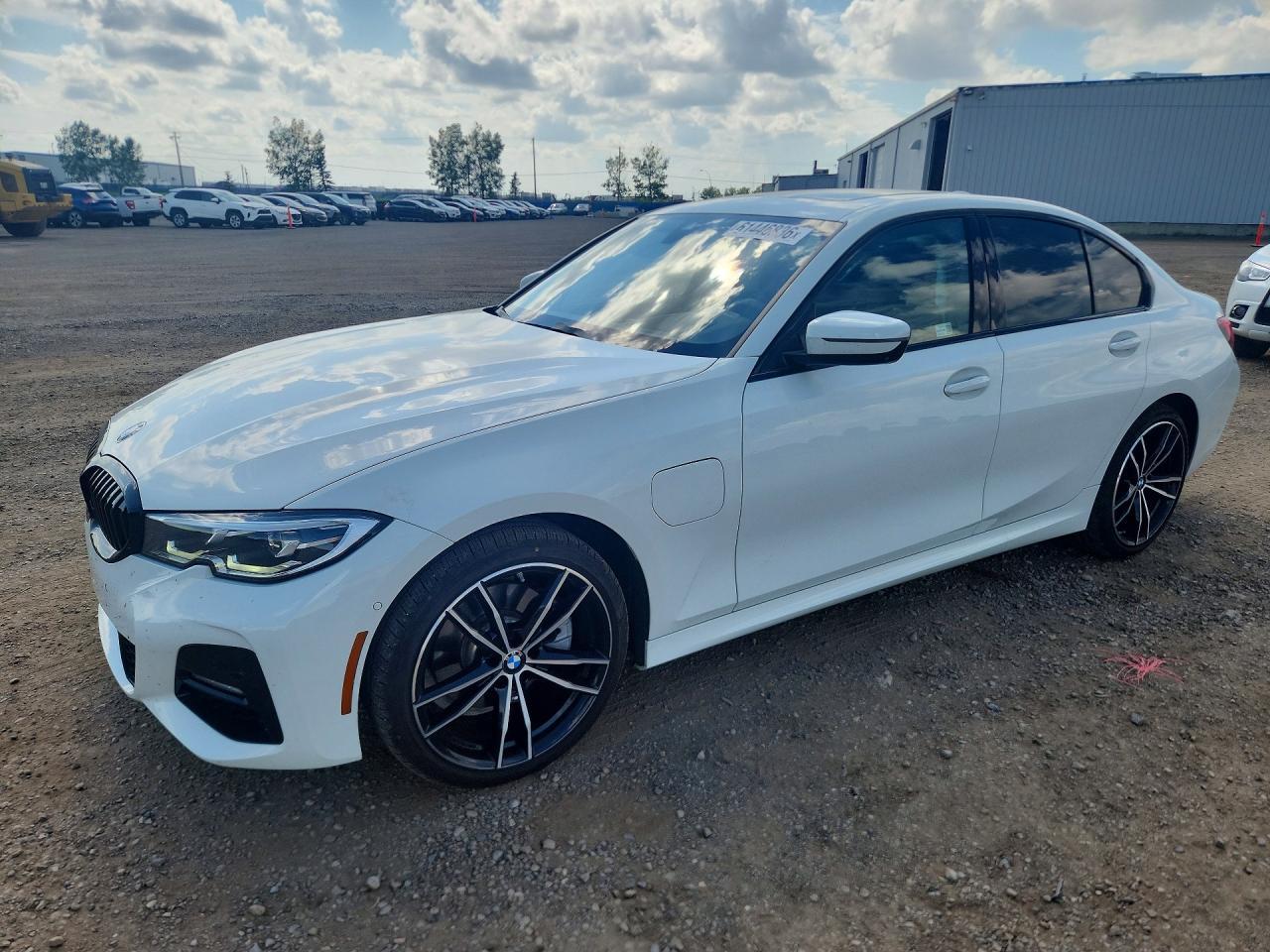 2021 BMW 330Xe