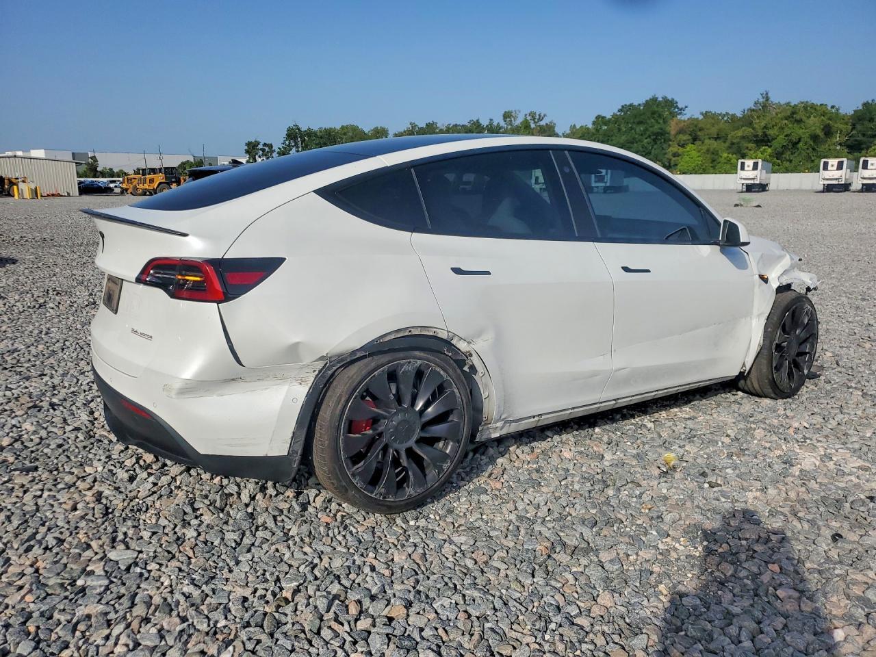 2022 Tesla Model Y - Image 3