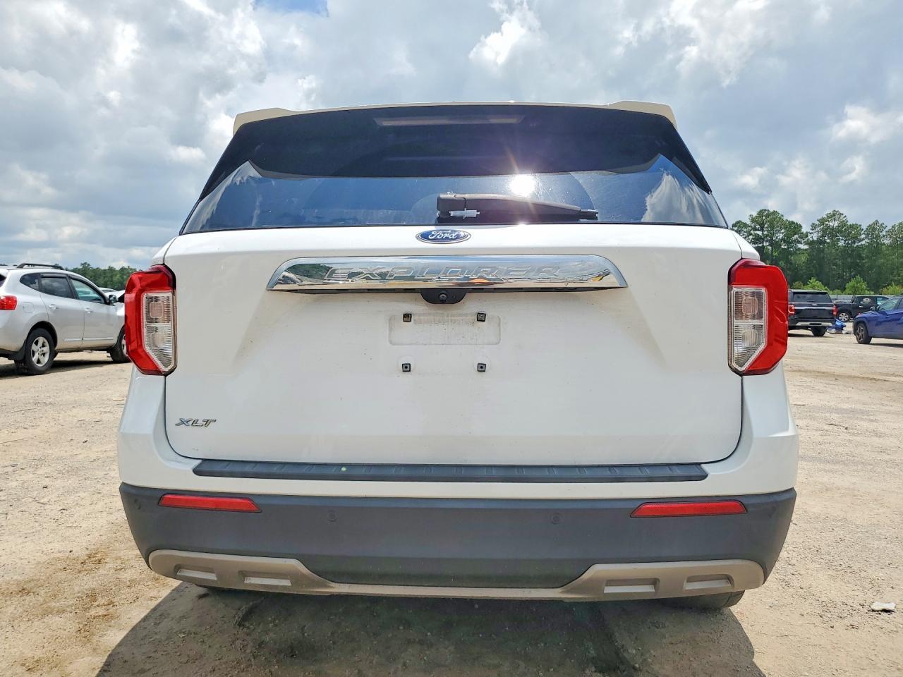 2022 Ford Explorer Xlt - Фото 6
