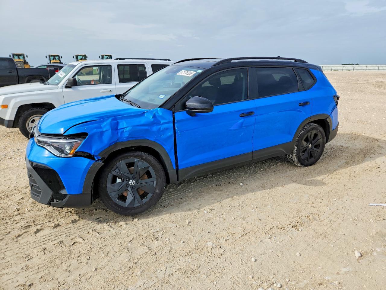 2025 Volkswagen Taos Se Black