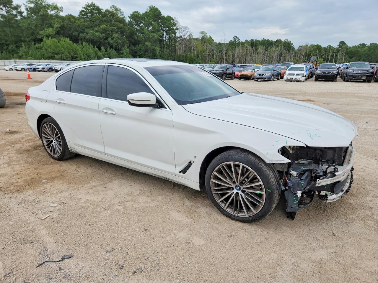 2018 BMW 530Xe - Фото 4