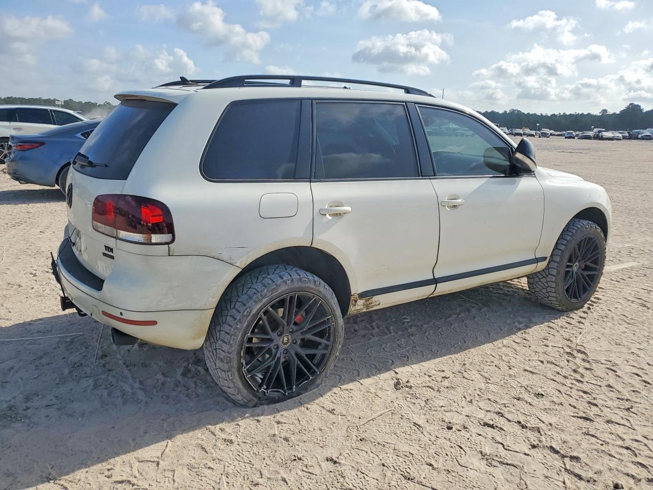 2010 Volkswagen Touareg Tdi - Фото 3