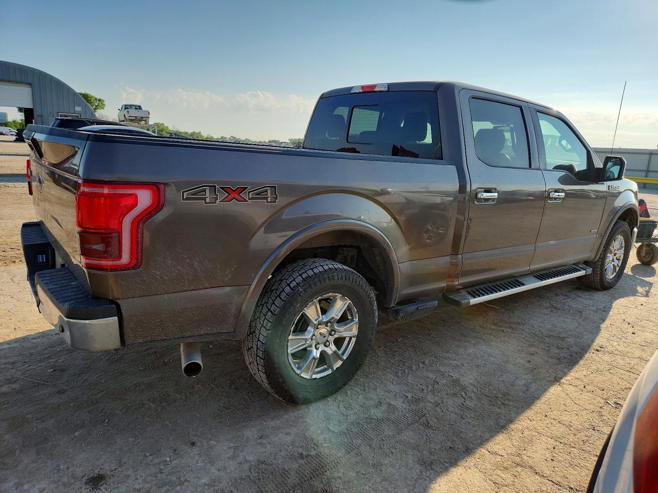 2017 Ford F150 Supercrew - Фото 3