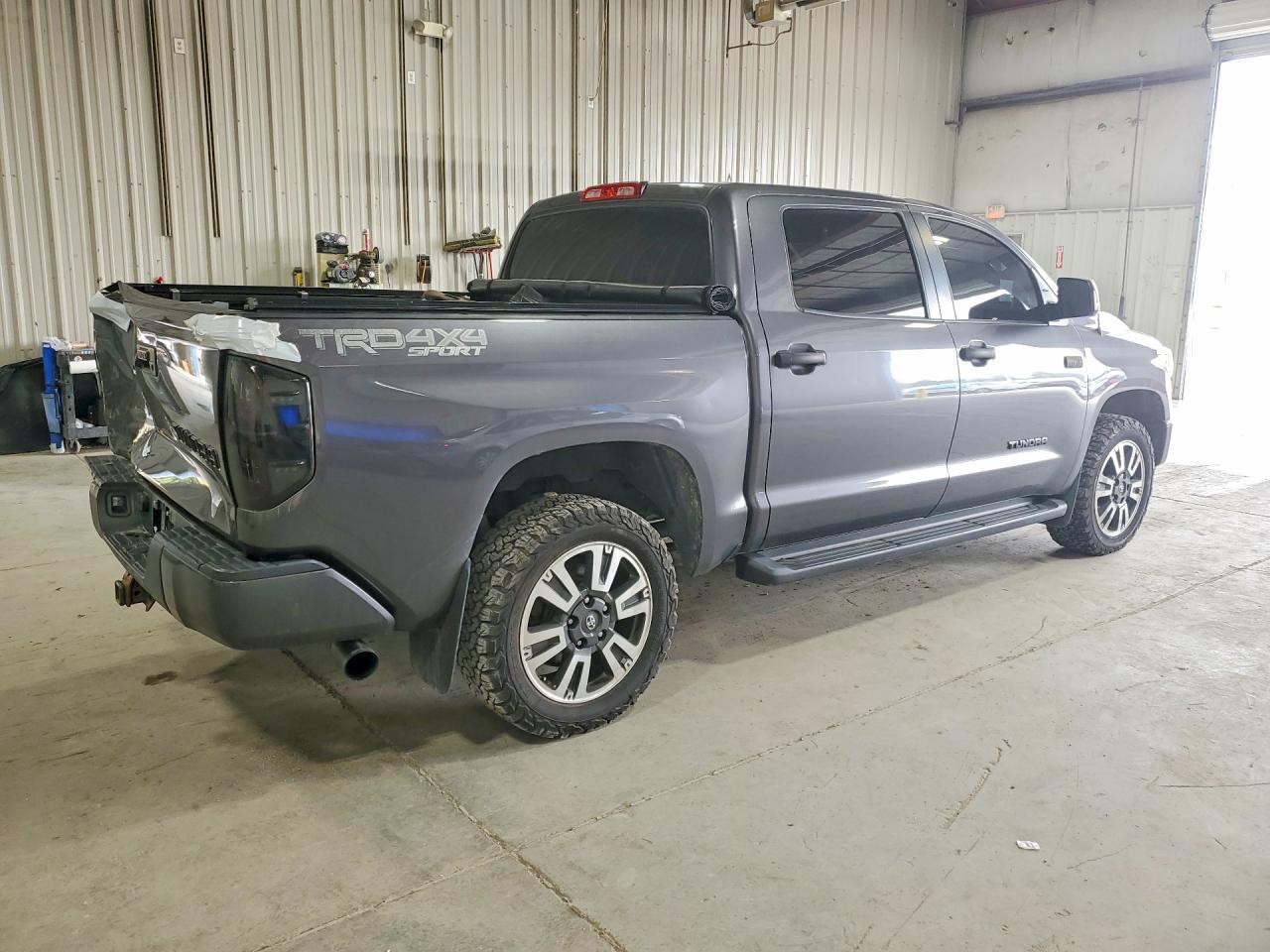 2018 Toyota Tundra Crewmax Sr5 - Фото 3