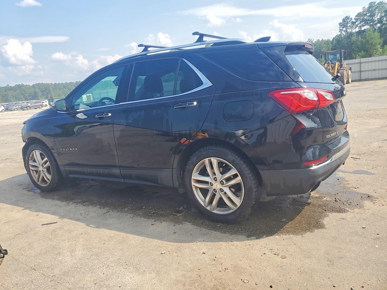 2018 Chevrolet Equinox Premier - Фото 2