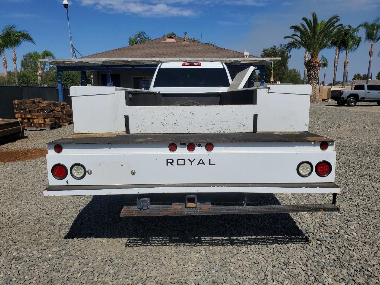 2020 GMC Sierra C3500 - Image 6