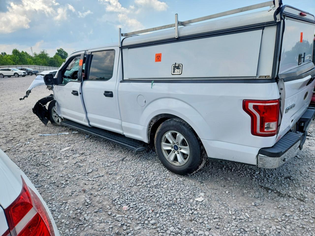 2017 Ford F150 Supercrew - Фото 2