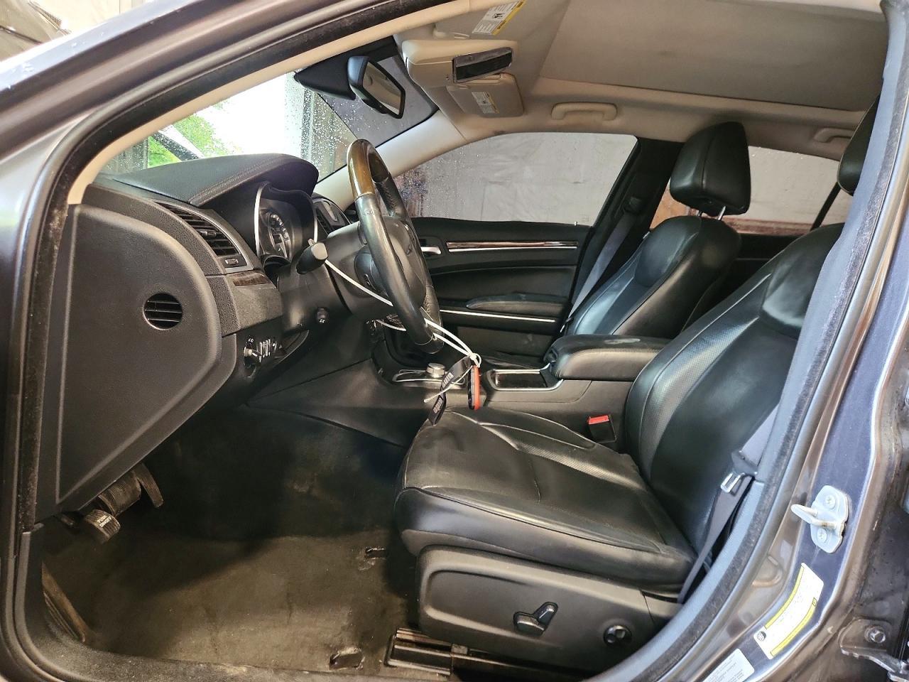 2016 Chrysler 300C - Фото 7