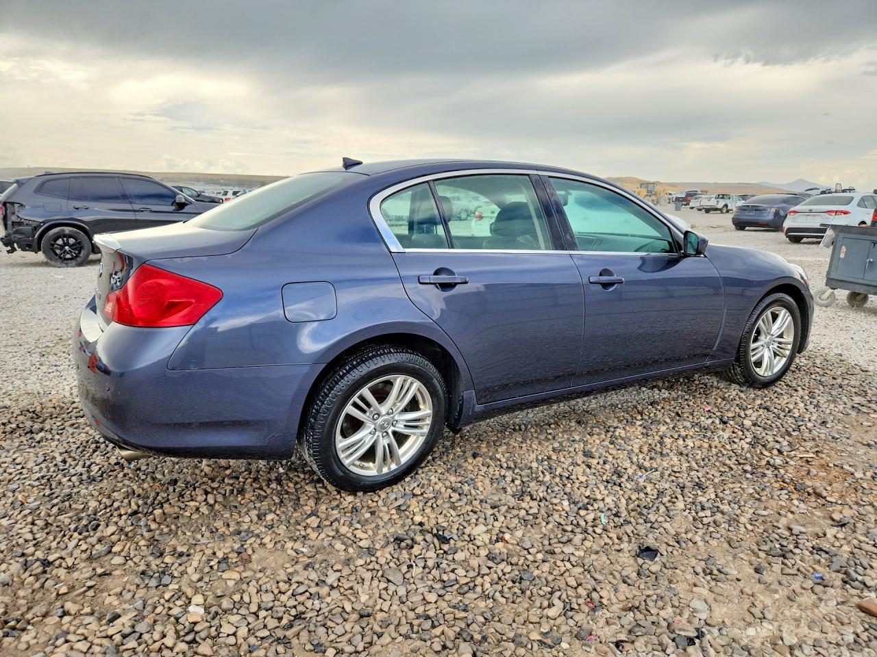 2012 Infiniti G37 Sedan X - Image 3