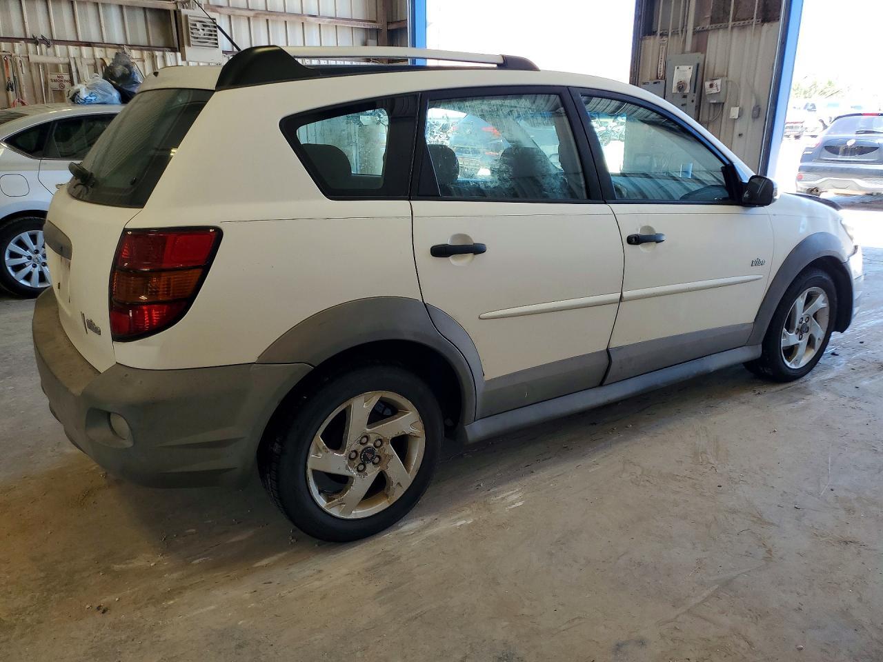 2008 Pontiac Vibe - Image 3