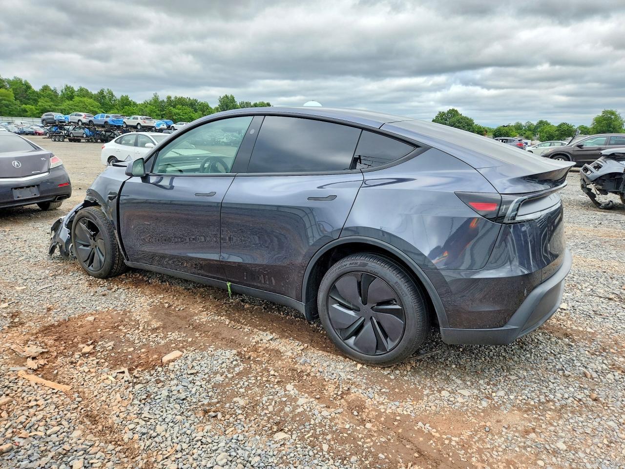 2026 Tesla Model Y - Фото 2